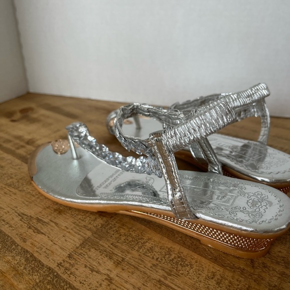 Lily Vanity Embellished Shiny Silver Sandals Elastic Ankle Strap EUR 38 US 7.5 - Picture 3 of 6